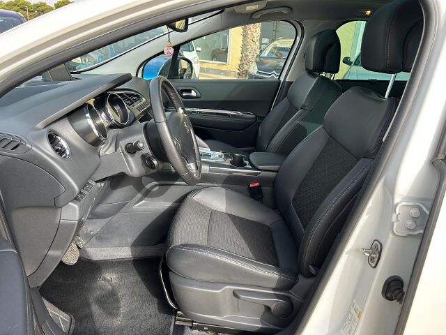 PEUGEOT 3008 ALLURE 1.6 BLUE HDI AUTO SPANISH LHD IN SPAIN 117K SUPERB 2015